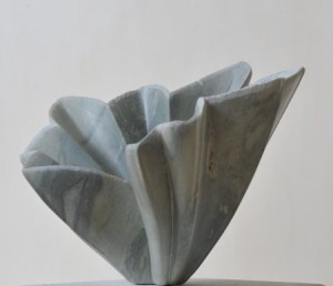 Skulptur "Frauenmantel", Steatit, 22cmX16cmX17cm, 2010