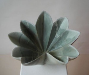Skulptur "Frauenmantel", Steatit, 22cmX16cmX17cm, 2010